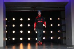 <b>蓝冠代理:Ninja的YouTube视频获得了巨大的成功，这也引出了一个大</b>