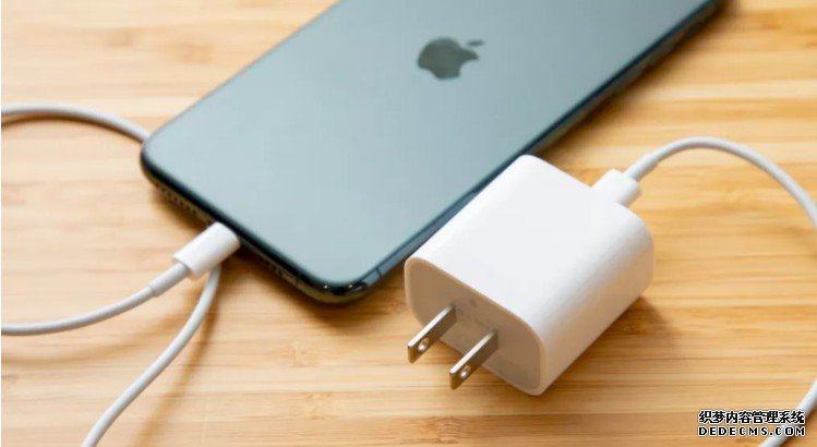 蓝冠代理:iOS 14.5将修复你的iPhone 11电池估计问题