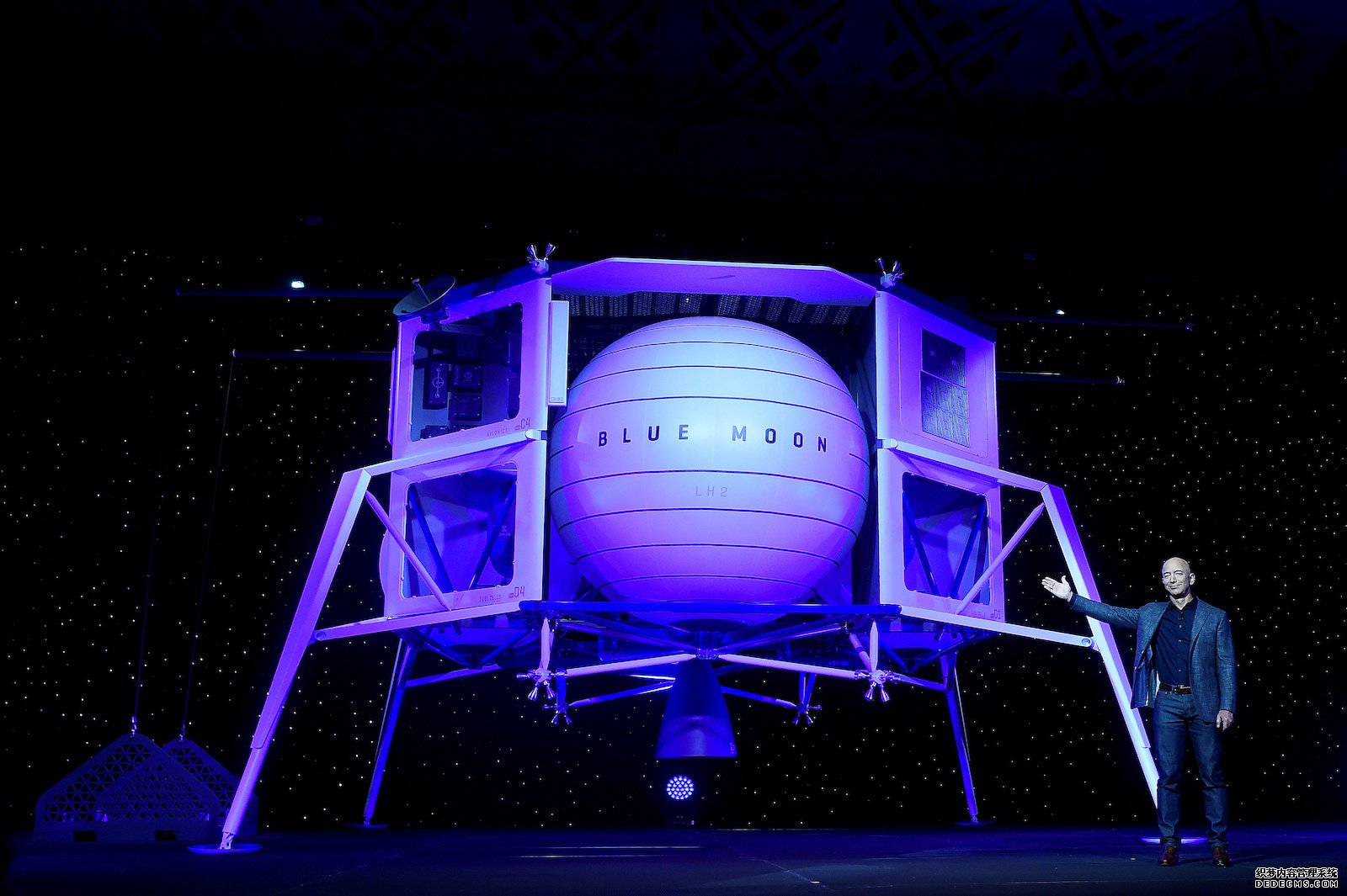 蓝冠代理:Blue Origin 对 SpaceX 独揽 NASA Artemis 合约一事提出异议