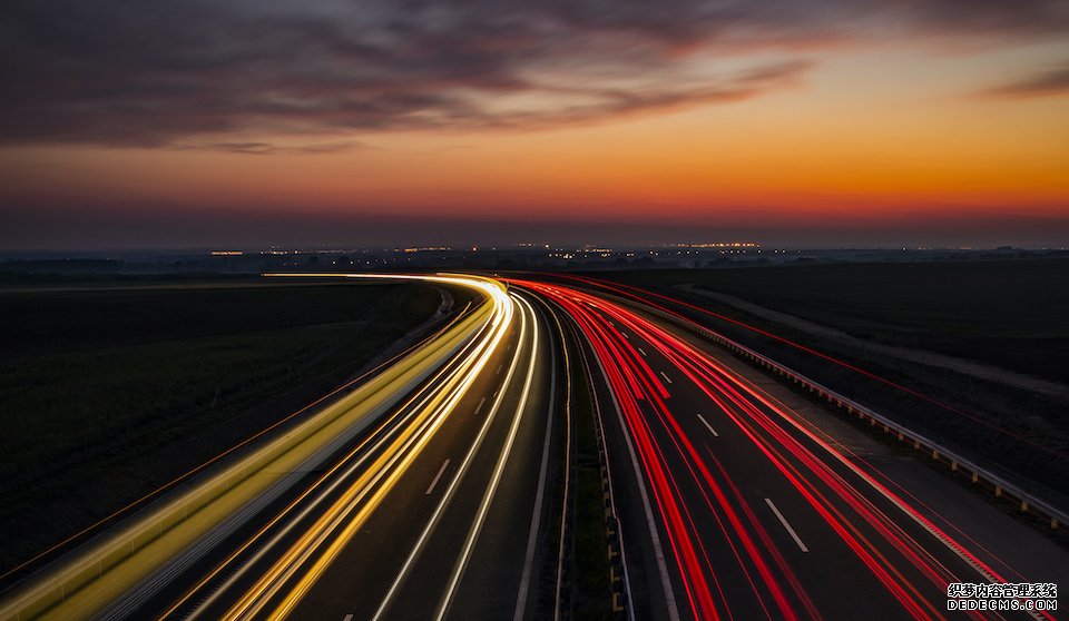 研究者正测试蓝冠注册磁化水泥以满足电动车行驶中的充电需求