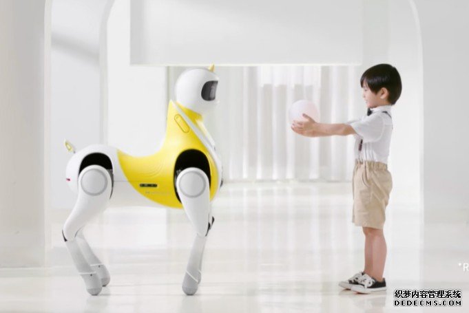 小鹏旗下团队蓝冠注册发布了一款可供儿童骑乘的智能机器马