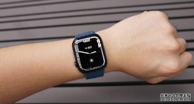 Apple Watch Series 7 动手玩：你要的升级都有了蓝冠官网