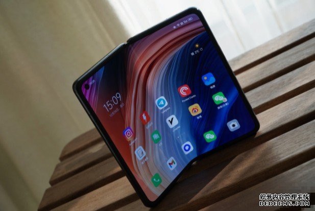 Oppo Find N 評測蓝冠官网：克制的嘗新者