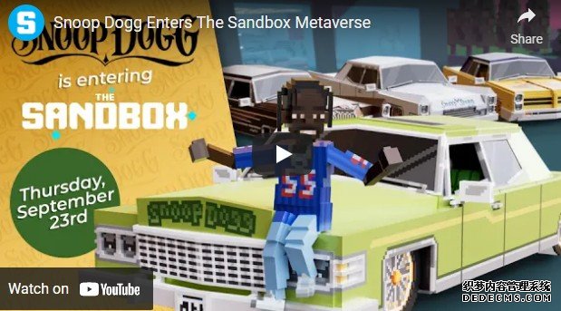  粉絲可以透過 The Sandbox 平台入手附近的「土地」。  明星歌手在元宇宙的世界會如何定位呢？也許早前 Ariana Grande 把自己形像變成《Fortnite》遊戲角色的做法可以參考一下。 The Sandbox 元宇宙平台宣佈他們與華納音樂合作，開設首個「音樂會主題樂園」，結合主題樂園和演唱會場地的用途。  包括 Ed Sheeran、Green Day 和 Dua Lipa 等華納旗下的歌手，相信會在這個虛擬舞台上進行表演，甚至可以有不同的體驗活動。The Sandbox 更計劃了把「音樂會主題樂園」附近的「土地」出售，讓粉絲們可以更接近自己喜愛的偶像。  除了華納之外，環球音樂也在早前宣佈推出旗下藝人形象的元宇宙角色，而 Snoop Dogg、Deadmau5 和 Steve Aoki 也以個人名義來進入了 The Sandbox 的世界。