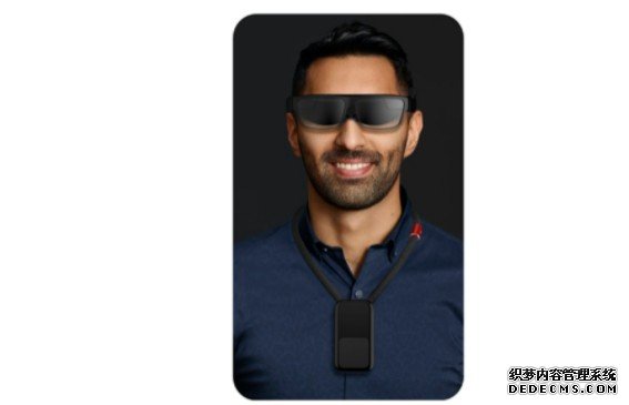 Motorola 與 Verizon 蓝冠测速合作推出「5G 頸帶」概念來減輕 VR 眼鏡重量