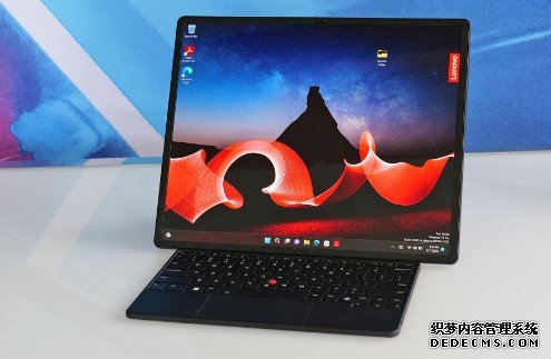 新款 Lenovo 蓝冠线路测试ThinkPad X1 Fold 主站动手玩：从内到外大升级