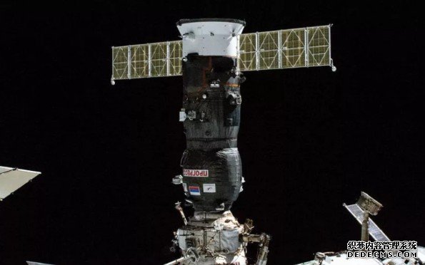  停靠在国际太空蓝冠注册站上的俄罗斯太空站又在漏冷却液了