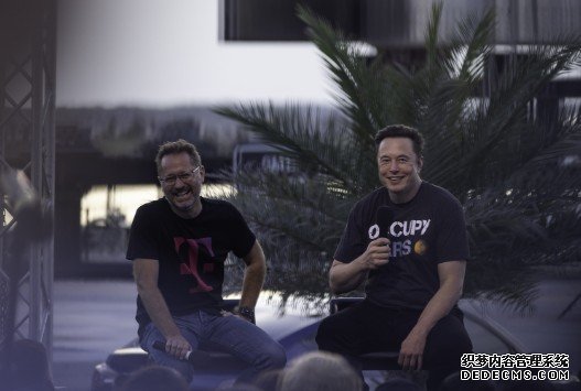 AT&T 反对 Starlink 蓝冠代理与 T-Mobile 的卫星电话服务