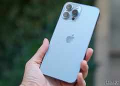 <b>蓝狮注册藍色 iPhone 15 Pro 要回來了？</b>