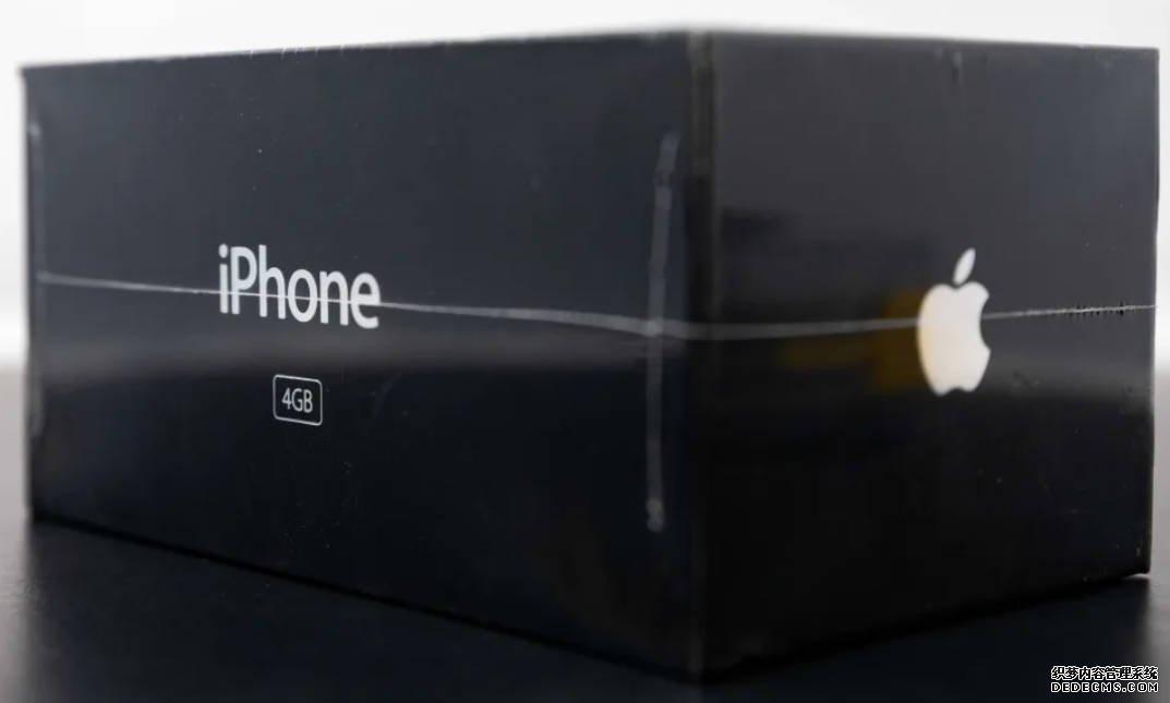 原封 4GB 版 iPhone 拍出超過 15 萬美元的歷史新高價蓝狮平台