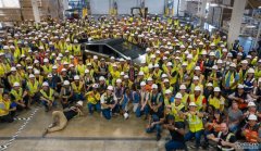 <b>蓝狮平台特斯拉德州工廠的首輛 Cybertruck 出廠</b>