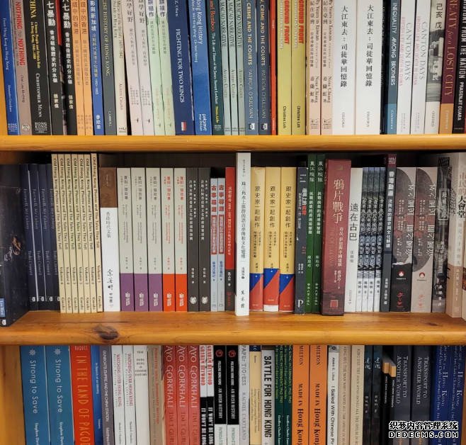 沐鸣平台官网獅墨書店無懼圖書館下架潮 主打香港史書籍:賣得一日得一日