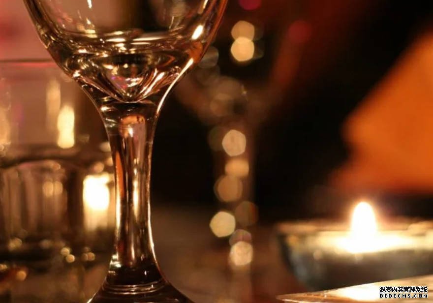 聽起來易碎其實不然，沐鸣测速科學家以 DNA 和玻璃製造出超輕堅固材料