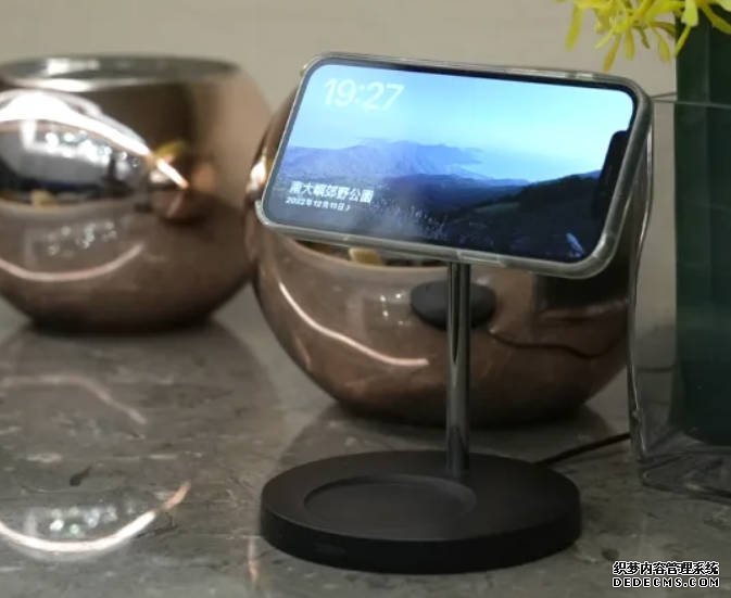 iOS 17 新功能教學：待機模式把 iPhone 變身實用床頭鐘沐鸣注册登录