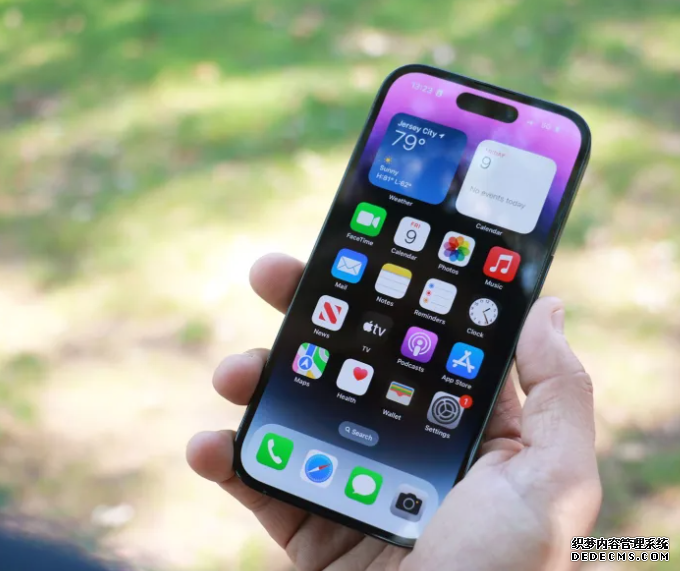 沐鸣在线登录電訊商或對 iPhone 15 採取「激進」的打折促銷，Apple 有望受惠坐上出貨第一寶座