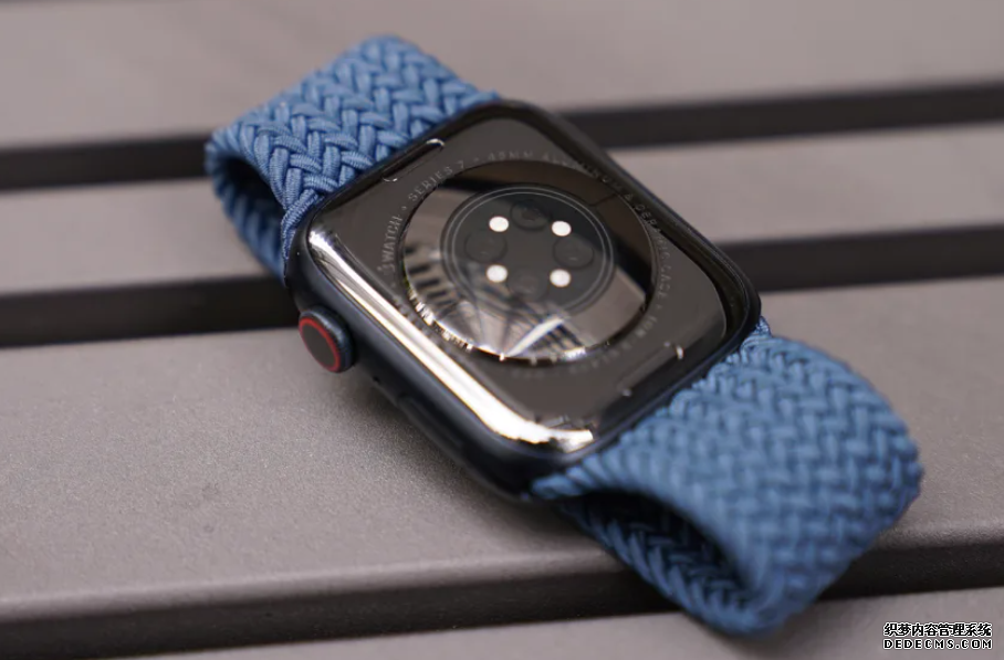 Apple Watch 錶面將來或許會隨著錶帶、衣服來轉變顏色欧亿1956注册