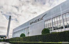 <b>SpaceX 獲得美國太空軍的 7,000 萬美元 Starshield 衛星通訊合約2号站</b>